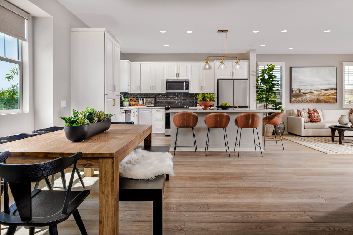 Dining to Kitchen